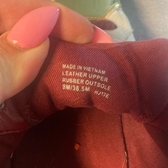 Micheal Kors size 8 sneakers - Picture 8 of 9